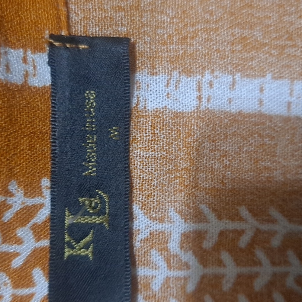 Top - Picture 2 of 2